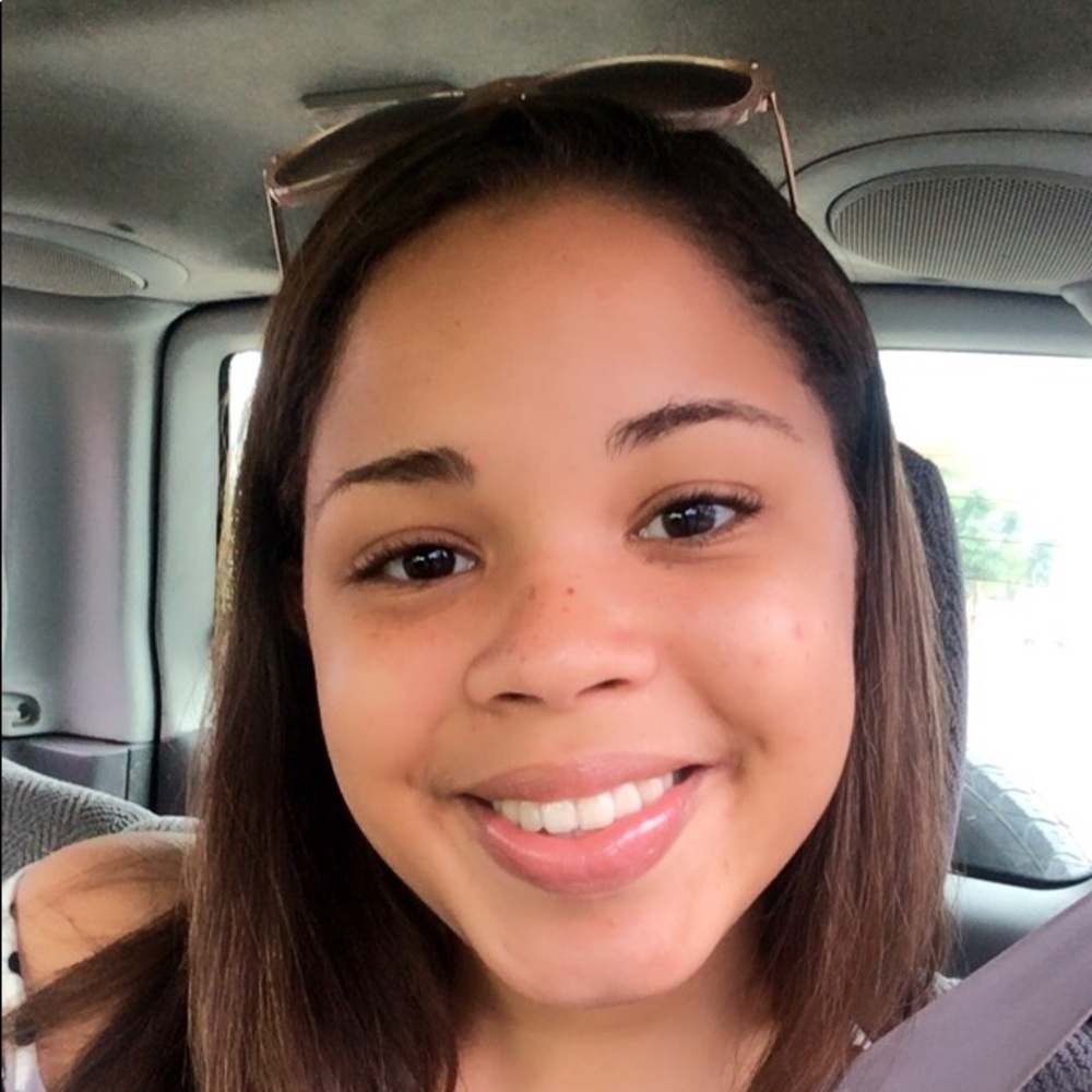 Meet your Posher, Nichaira